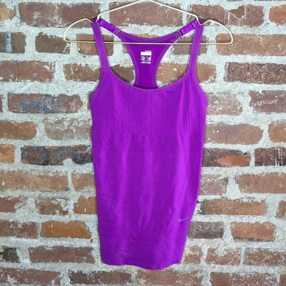 Nike‎ Small Purple Fit Dry Tank Top w/ Built-in Bra & Adjustable Straps - Picture 1 of 10